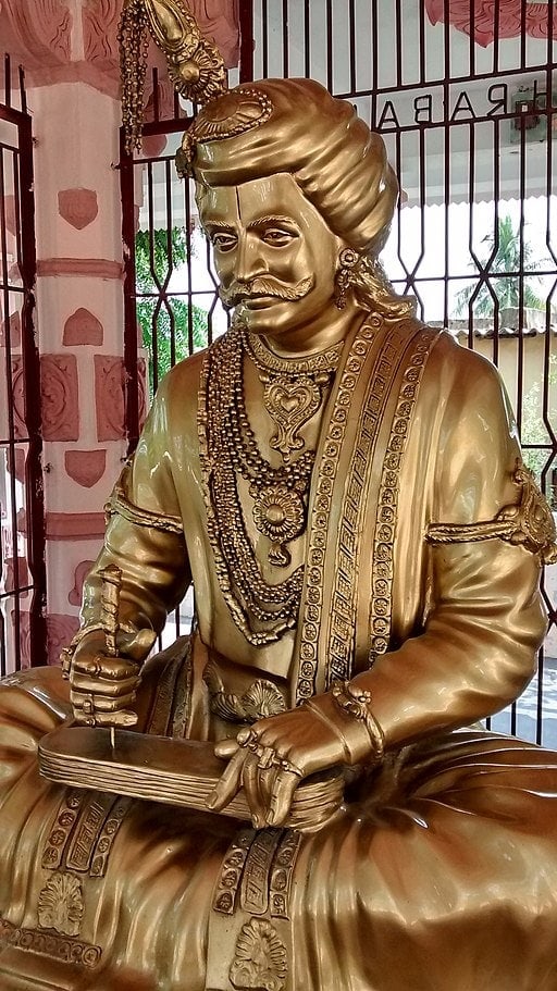 Sri Krishnadevaraya Statue Image