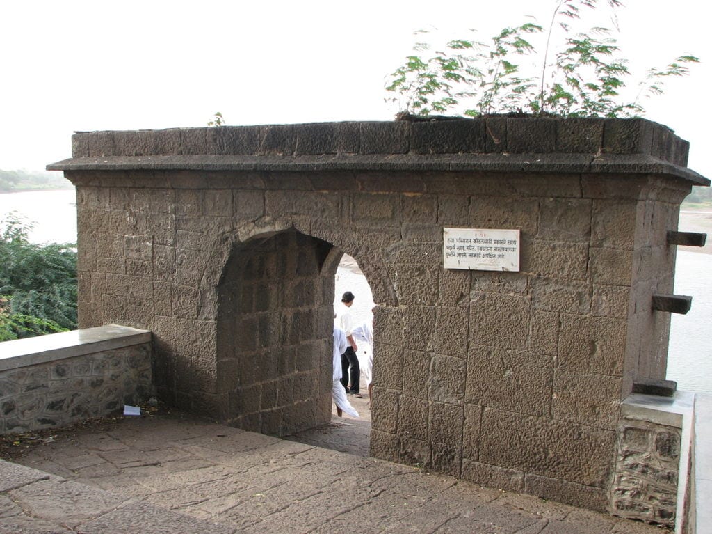 Tulapur Arch on bank of river where his body parts thrown