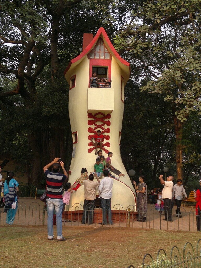 Boot House in Kamala Nehru Park of Mumbai