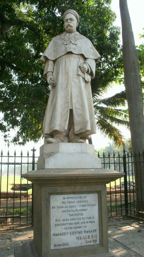 Justice Ranade Statue