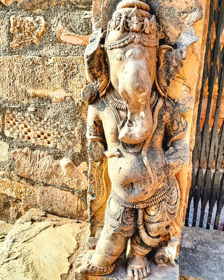Destruction of Ganesh Statue at Neelkanth Temple in Kalinjar Fort in Uttar Pradesh